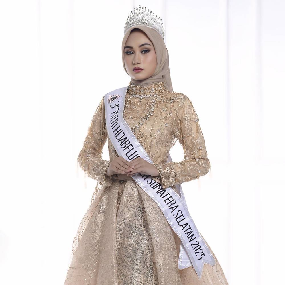 SARAH AZIZAH